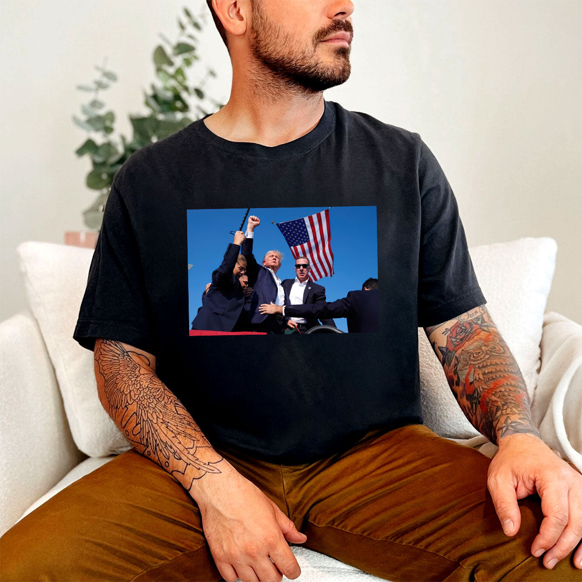 Never Surrender Shirt, Fight For America T-shirt, 2024 Rally Shirt T-shirt & Hoodie